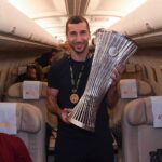 Henrikh Mkhitaryan Instagram - We bring it Rome 😜🏆🇮🇹 @officialasroma #UECLFinal