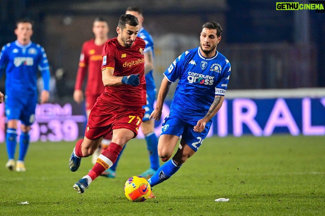 Henrikh Mkhitaryan Instagram - Chasing up the top 4!! #asroma #empoliroma #team #work #micki #mkhitaryan Stadio Carlo Castellani