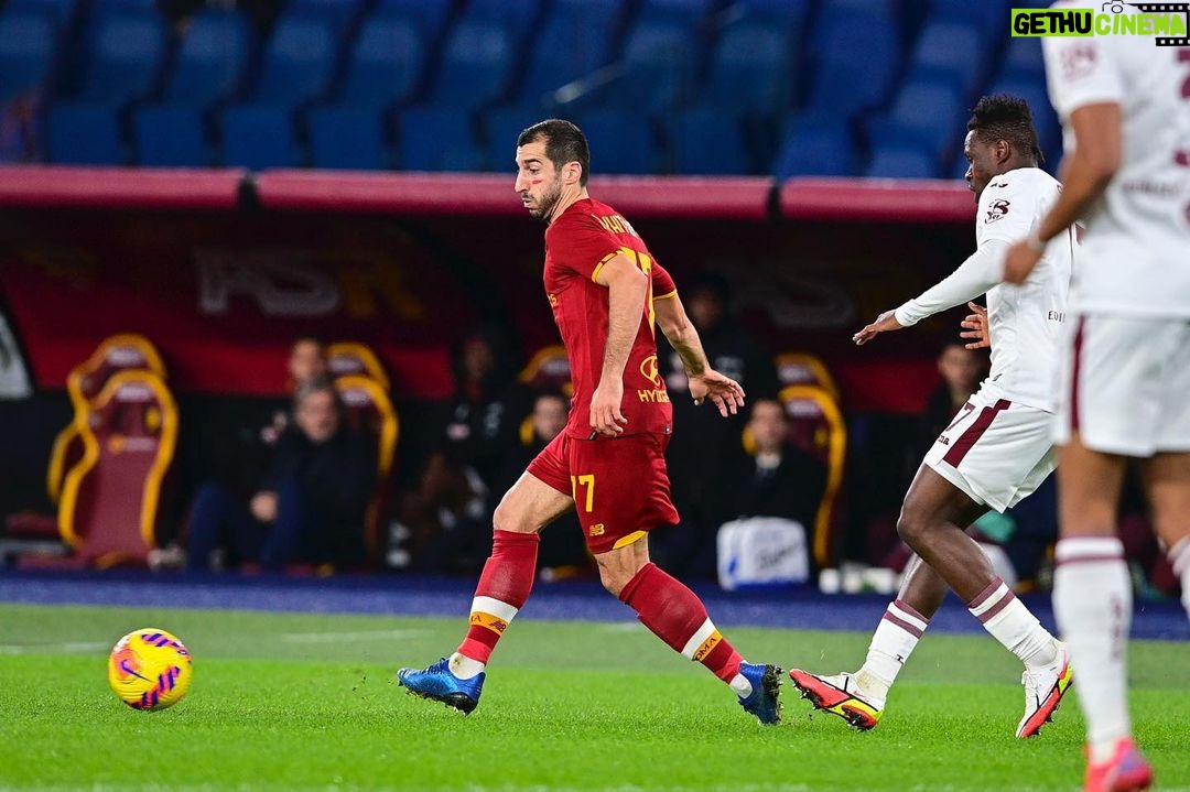 Henrikh Mkhitaryan Instagram - DAJE ROMA!!ππΌπ¨π₯ #ASRoma #RomaTorino 1-0 #SerieA #Micki #Mkhitaryan