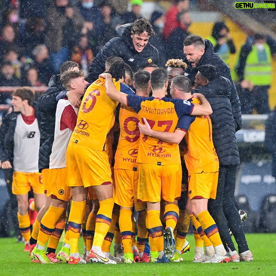Henrikh Mkhitaryan Instagram - FORZA ROMA!🔥💛 @officialasroma #dajeroma #genoaroma Genoa, Italy