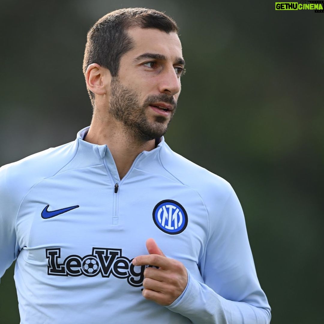 Henrikh Mkhitaryan Instagram - Getting ready for the next fixture💪🏼⚽️💨💨💨 #forzainter #inter #seriea