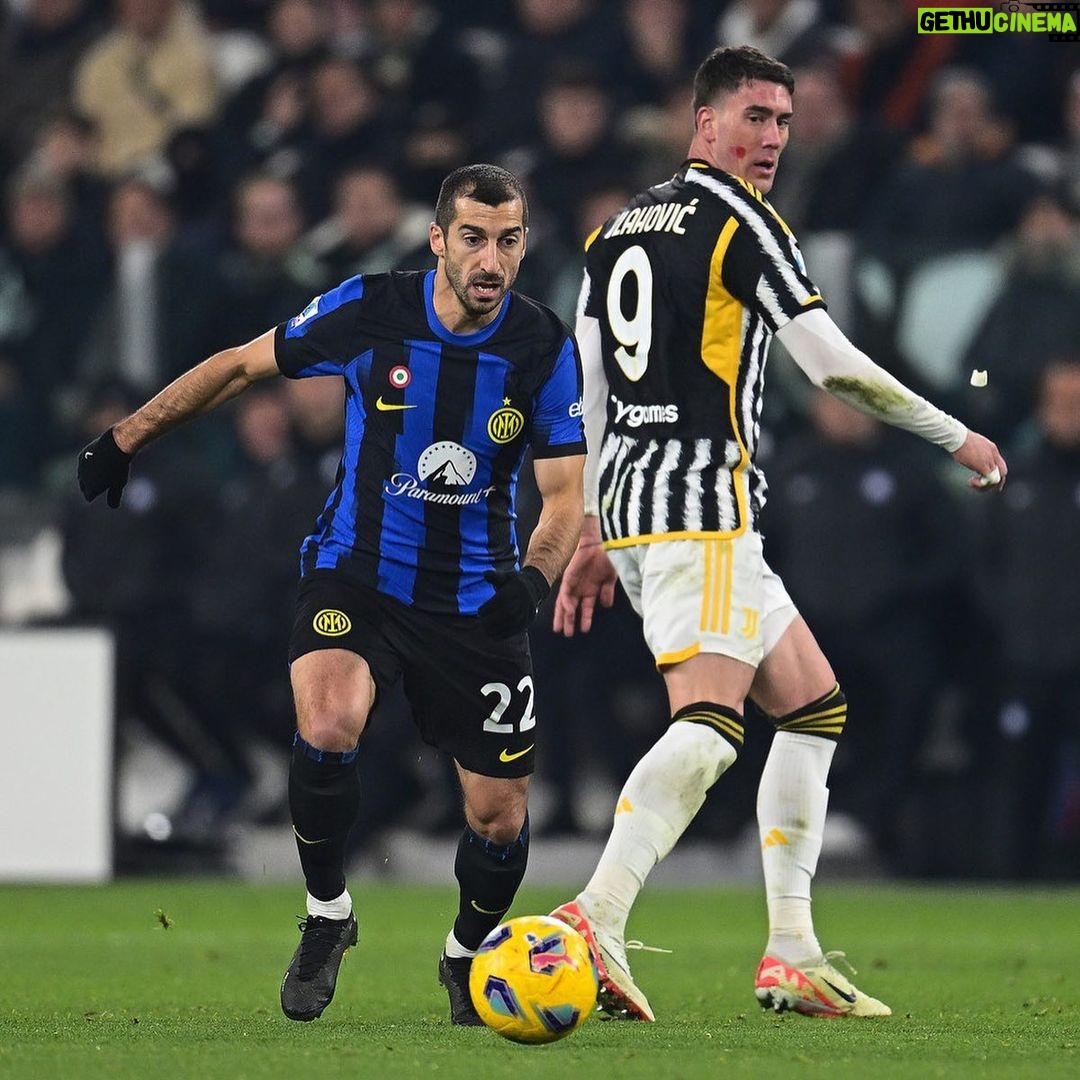 Henrikh Mkhitaryan Instagram - 🖤💙 #JuventusInter #JuveInter #ForzaInter #SerieA