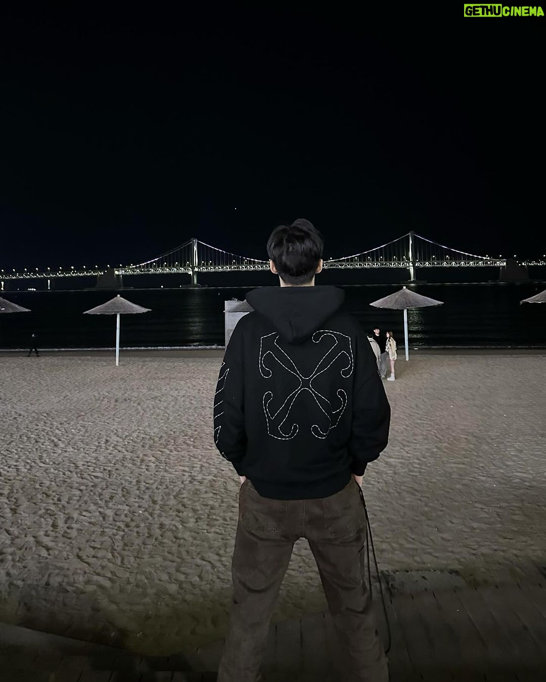 Henry Lau Instagram - Busan sea you again soon~! π λΆμ° μ¬λνλ°μ΄~~ Busan, South Korea