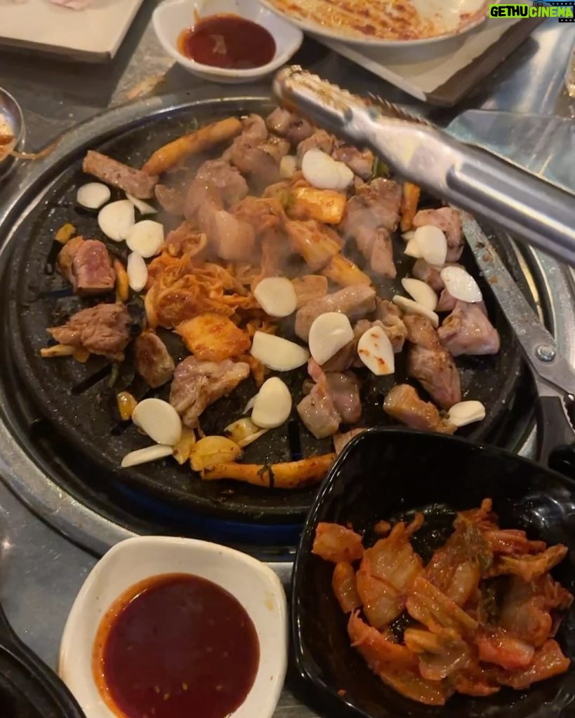 Henry Lau Instagram - 왜캐 ... 맛잇지?!?!? anyone else want some ? Busan, South Korea