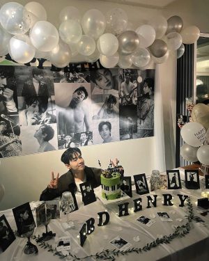 Henry Lau Instagram - grateful for another year of love and support 🎉🙆🏻‍♂️thank you for making my birthday extra special 💙 넘넘넘 감사해요  지ㅣㅣㅣㅣㅣㄴ시ㅣㅣㅣㅣㅣㅁ 너ㅓㅓㅁ 감동 이에요 !!!! 우리 🖊️들
