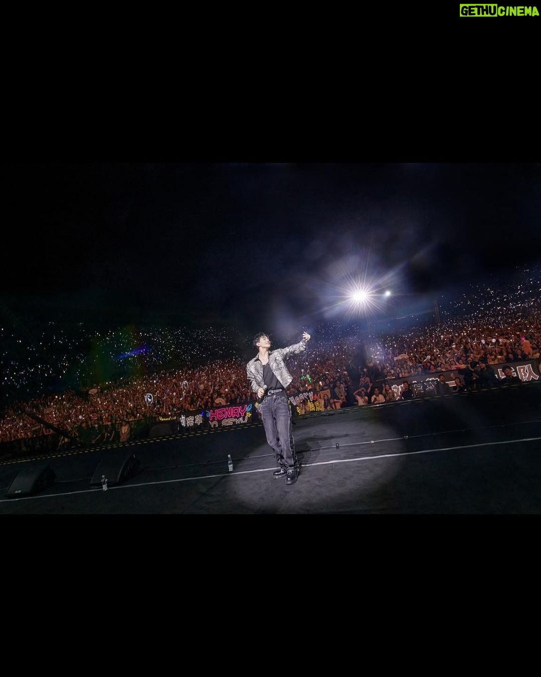 Henry Lau Instagram - You guys make me shine 🌌