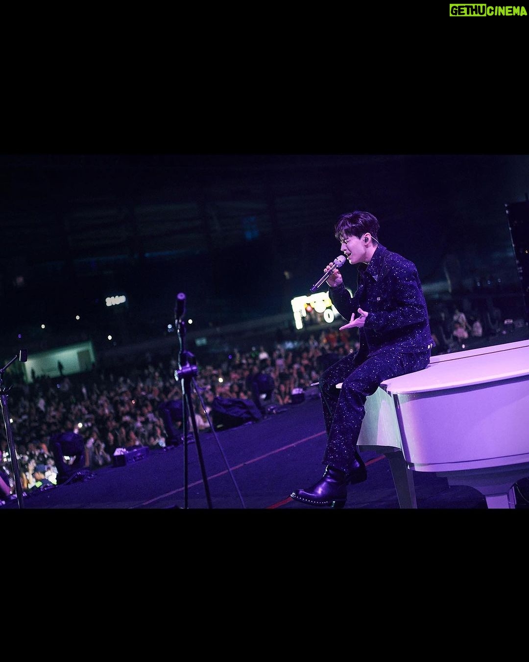 Henry Lau Instagram - always in the mood for all of you 🖤
