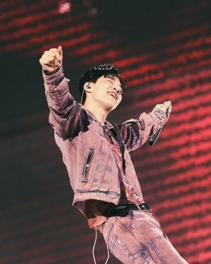 Henry Lau Instagram - Lights, camera, action 📸 @jessicah_o