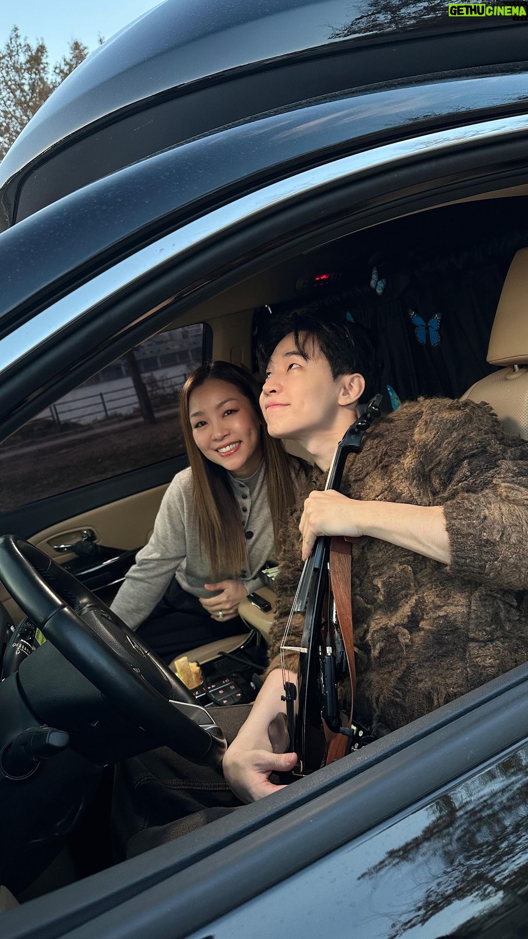 Henry Lau Instagram - can never get enough of the greatest @lenaparklive !! 퇴근헨리2❣️