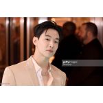Henry Lau Instagram - My @tiffanyandco journey💙 #tiffanyandco #thetiffanylandmark New York, New York