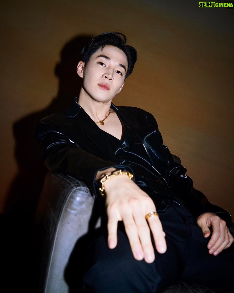 Henry Lau Instagram - @tiffanyandco New York, New York