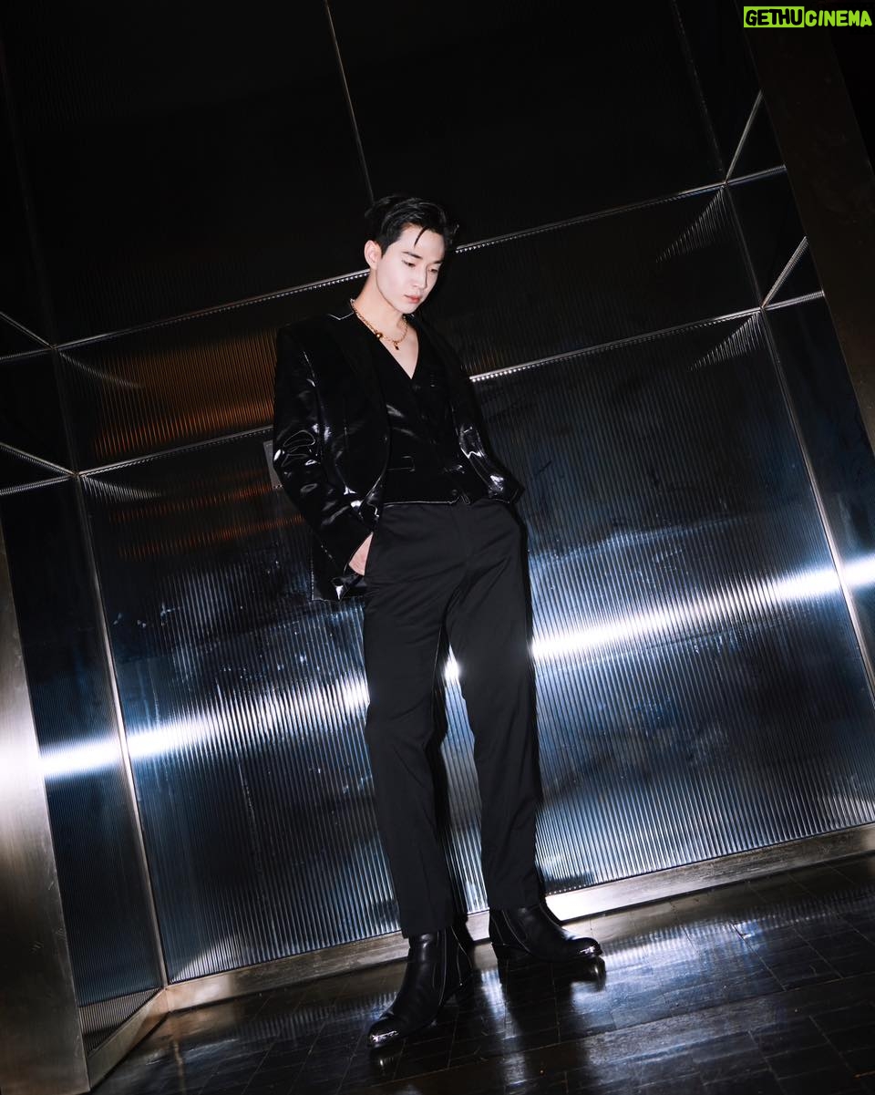 Henry Lau Instagram - @tiffanyandco New York, New York