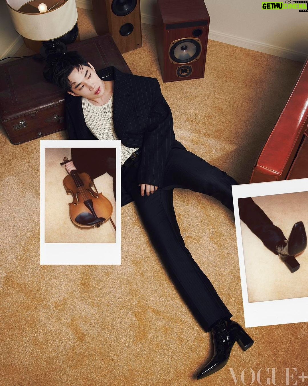 Henry Lau Instagram - february issue w/ @vogueplus #VOGUE ➕ thank you for having me! 📸 @saymehong 🔥