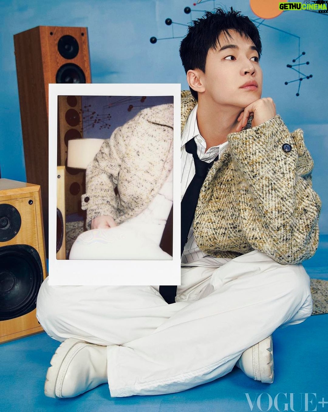 Henry Lau Instagram - february issue w/ @vogueplus #VOGUE ➕ thank you for having me! 📸 @saymehong 🔥