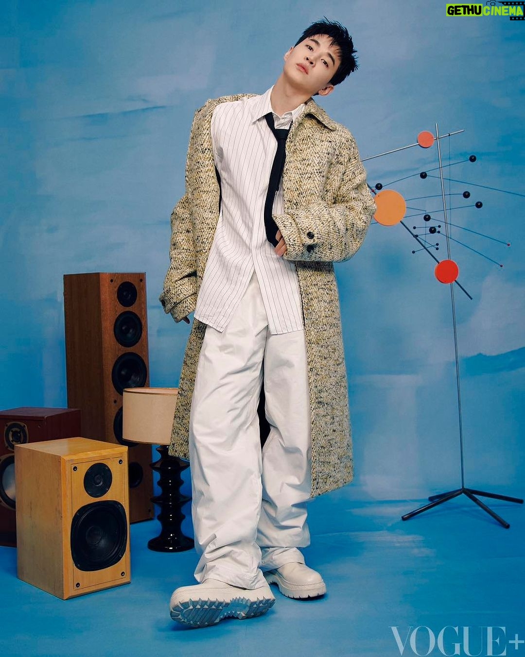 Henry Lau Instagram - february issue w/ @vogueplus #VOGUE ➕ thank you for having me! 📸 @saymehong 🔥