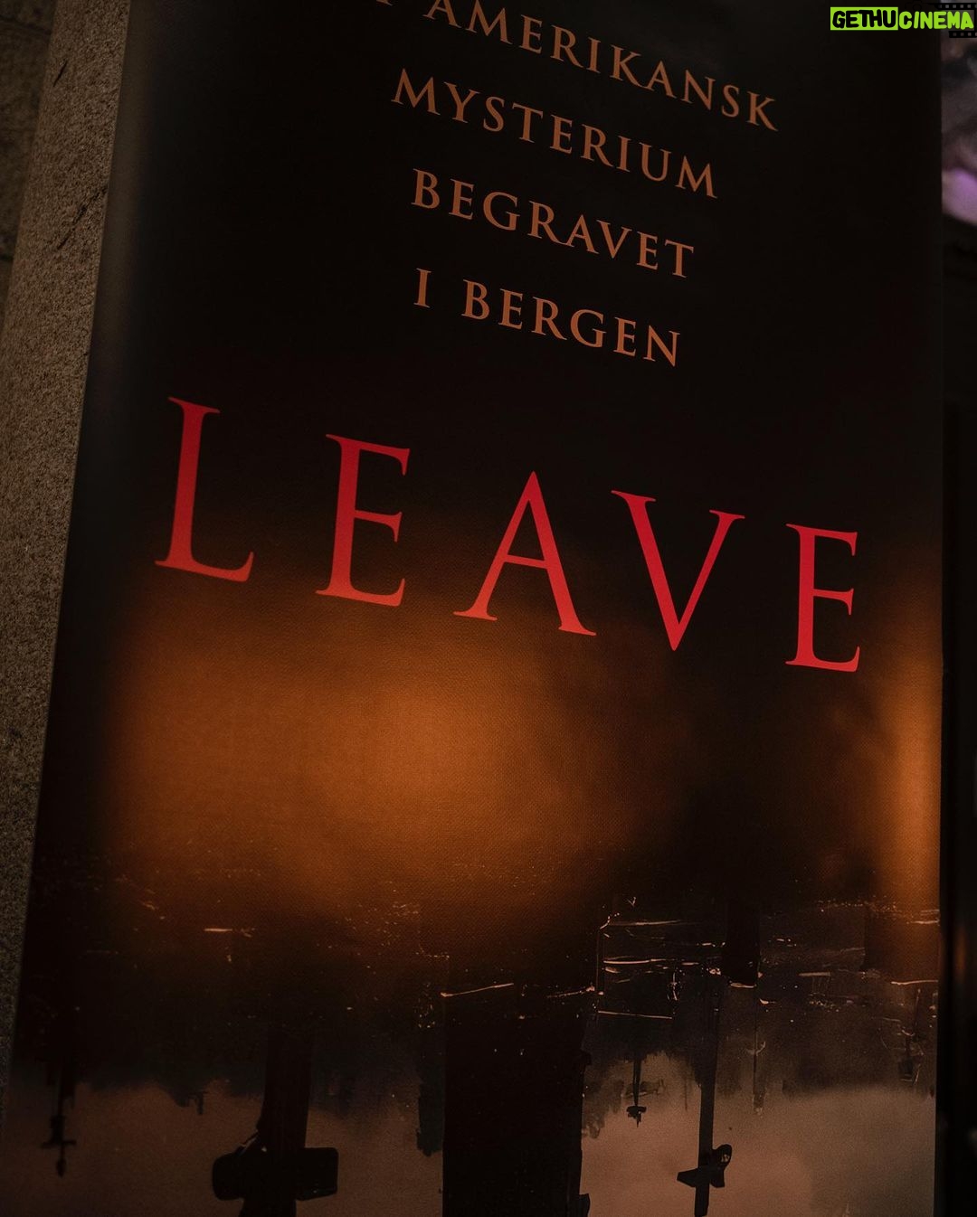 Herman Tømmeraas Instagram - Tb to the premier of LEAVE. Thank you so much to all you wonderful people for showing up, and having fun with us on this fantastic event. My family, my friends, my colleagues🫶🏻 I had a blast!