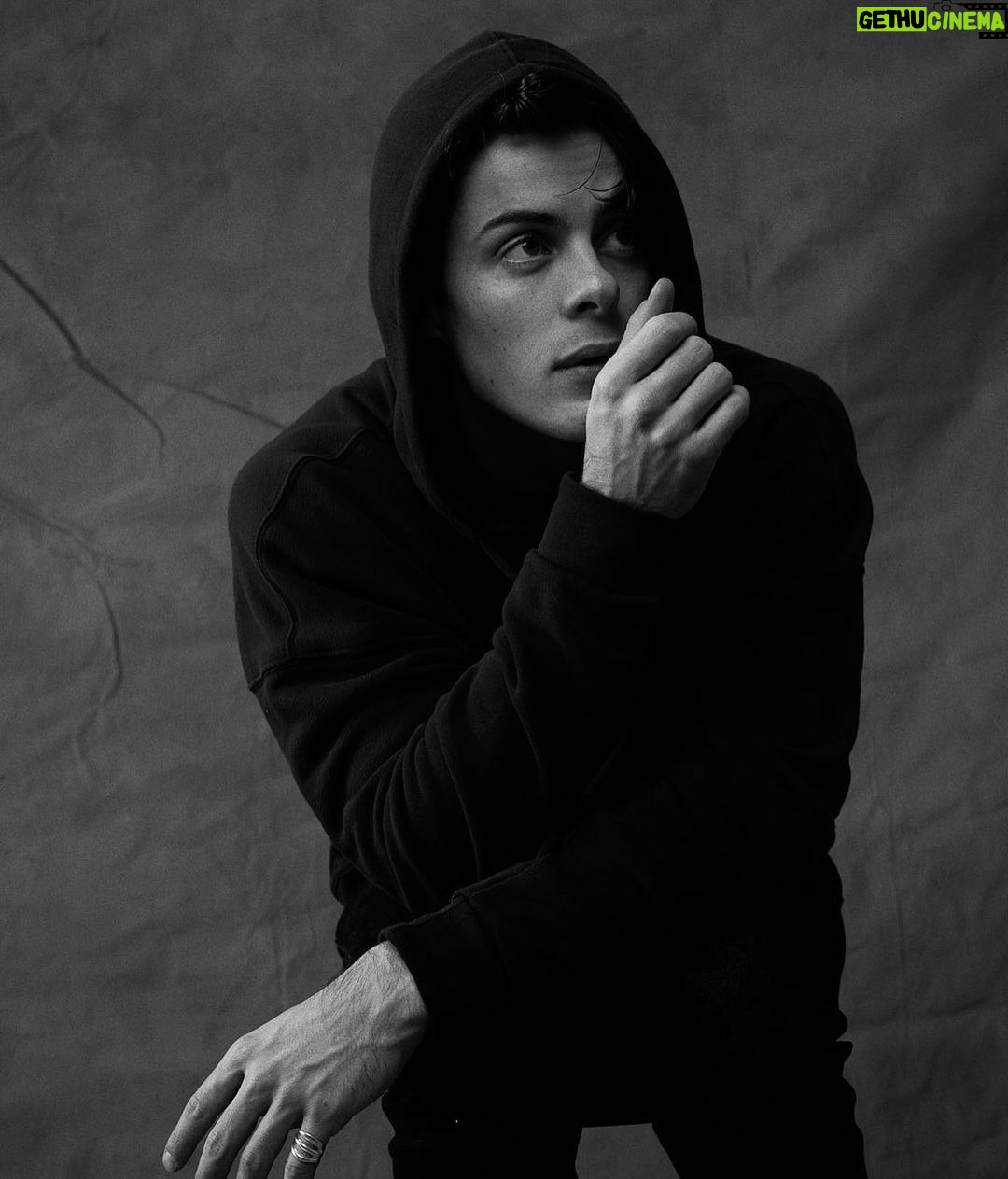Herman Tømmeraas Instagram - Haven’t done a shoot in a while, miss it! So @hakonjorgensen dug up this one🌙