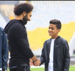 Hesham Gamal Instagram - كل سنه وانت طيب وناجح وبتكبر قدام عيني وبحس ناحيتك احاسيس متأكد انها نفس المشاعر اللي هحسها ناحية ابني ❤️
وانا بتفرج عليك بتغني والناس كلها مبهوره بيك وعارفاك كنت بقول معقول ده عبده الصغنن اللي اتجننت على حلاوة صوته وموهبته لما شفته بيغني أول مره من ٥ سنين ؟ 🥹
بحبك اوي يا عبده بس بطل تكبر وتكبرني بقى بقيت طولي ماشاء الله😅 ❤️
مبسوط اوي اننا بنعيد اكتشاف اغنية "نادي المباديء" بصوت عبد الرحمن ومعاه كمان والموهوبين حسام ورقيه اللي بوعدكم انهم هيبقوا نجوم كبار في المستقبل ان شاء الله 🤲🏻❤️