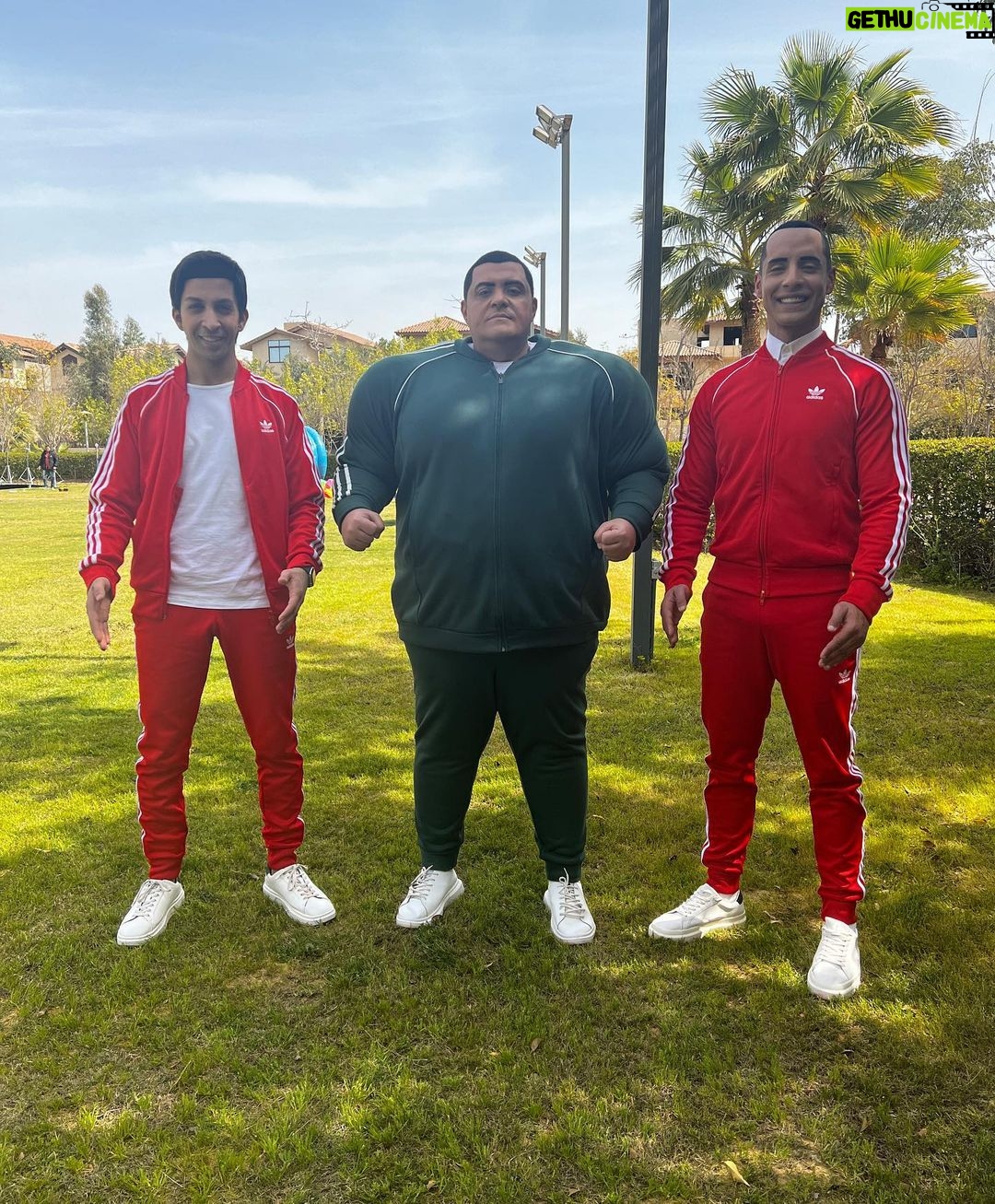Hesham Gamal Instagram - كسرنا ال ١٥ سنه ماشاء الله من اول مره قابلتك 🤩 عملنا فيهم أكتر من ١٥٠ اغنيه واعلان وموسيقى تصويريه 😍 وانت فعلا أكتر بني آدم محترم ومتربي وشاطر وموهوب انا شفته في ال ١٥ سنه دول ❤️ كل سنه وانت طيب يا مادي 😘