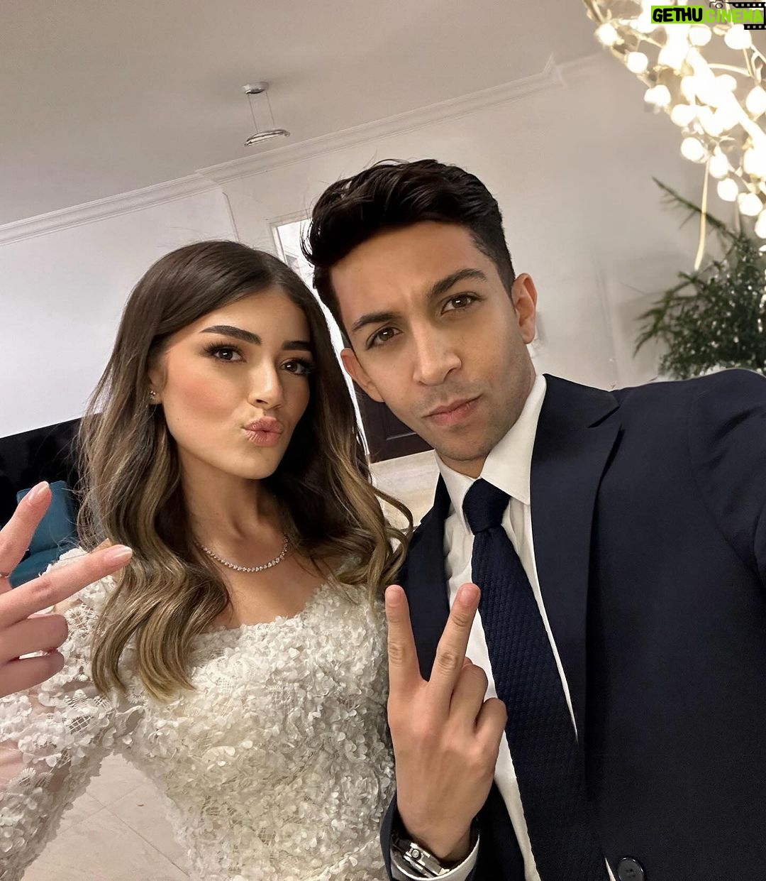 Hesham Gamal Instagram - الحمد لله ٢٠٢٤ بتبدأ بخبر سعيد علينا 😊 من ايام قليله كانت قراية الفاتحه وان شاء الله الخطوبه قريبا ❤️ نتمنى من كل الناس تدعيلنا بالتوفيق والسعاده والخير 🤲🏻