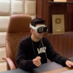Hesham Gamal Instagram - ‏My friends trying Apple Vision Pro for the 1st time 🤣😅 ‏Part 1 🔮