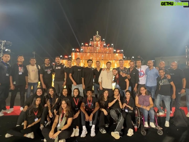 Hesham Gamal Instagram - النادي الاهلي حقق السنه دي انجاز استثنائي وعشان كده كان لازم له حفل استثنائي يوضح حجم الانجاز ده، وبصراحه انا مبسوط وفخور بمستوى حفلات النادي الاهلي ومعتقدش ان حفل بالشكل ده بيحصل بسهوله غير في انديه قليله في العالم 🦅❤️ ومن الحاجات المميزه جدا بالنسبالي في الحفله هو تكريم كل الالعاب بجانب كرة القدم لانهم حققوا انجازات استثنائيه فعلا 👏🏻 شكرا لثقة الاسطوره اللي انا محظوظ اني بعاصر فترة ادارته للنادي الاهلي 🦅 الكابتن محمود الخطيب 🦅 ومحظوظ اكتر اني عرفت على المستوى الانساني لمدة ٩ سنين راجل بيديني مثال كل يوم للنجاح واحترام النفس بدون غرور وكمان احترام الغير ❤️ فخور بفريق الاخراج والانتاج لشركة روزناما اللي وصلوا الحمد لله لدرجه احترافيه وخبره كبيره ومريحه بعد عدد كبير من حفلات واحداث ضخمه كبيره اتوفقنا فيها خاصة السنه دي ٢٠٢٣ 👏🏻💪🏻 شكرا اخويا جلال الزكي اللي بيعمل ادوار اكتر بكتييير من المفروض، جلال هو بجد عيون اضافيه وعقل زياده بيفكر في كل تفصيله كانها مسؤوليته ❤️ وطبعا شكرا لاخويا وليد الحريري اللي كمان برجعله في كل التفاصيل ويعتبر هو صاحب القرار في كل حاجه بتحصل لاني بستفيد من رأيه وخبرته ورأيه في الناس طول الوقت ❤️ شكرا لاخويا الصغير محمد جمال على اشرافه على الفقره الغنائيه وكورال هارموني عربي ❤️ وشكرا لمهندس الصوت بيشوي مجدي واخويا وصديقي مادي على مساعدتنا في الميدلي شكرا للشاطر والموهوب اللي عنده ذوق في شغله محمود وهبه اللي عمل لوح في السما بالفاير ووركس وربنا يكرم في اللي جاي ان شاء الله 🎇 شكرا لصديقي تامر فوزي ورجالته الوحوش ومهندس الصوت شريف الاغا وكورال هارموني عربي واخيرا شكرا لكل ادارات النادي الاهلي ومديرينها وموظفينها والامن والعمال وكل حد اشتغل وتعب في وقت قليل وضغط عشان الحفل يخرج بالشكل ده 🦅❤️