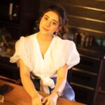 Hiba Nawab Instagram - Glowing in my own light💫 . 📸 @blueskyfilmz Mumbai, Maharashtra