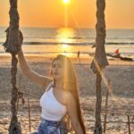 Hiba Nawab Instagram - Shining in the setting sun 💫