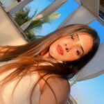 Hiba Nawab Instagram - Golden hour selfies be my fav 💫