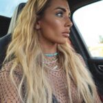 Hilona Gos Instagram - OMG la vidéo sur Calvi on the rock est sortie (lien dans ma bio) non censurée 🤣🤣