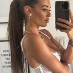 Hilona Gos Instagram - 🤍🦴