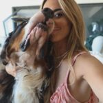 Hilona Gos Instagram - Mon gros TED, je t’aime, toi, tes poils, ta bave, et surtout tout ton amour que tu m’offre chaque jours. Mon fils ❤️‍🔥🥹