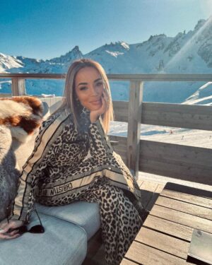 Hilona Gos Instagram - Merci @dior pour cette tenue incroyable 🤍✨ 
réf: 147E10A2771 (combinaison diorapls)