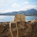Hilona Gos Instagram – OMG JEUX CONCOURS SAC JACQUEMUS! 🥹
Avec @thebradery , l’app de ventes privées 2.0, toutes vos marques préférées à prix doux, on vous fait gagner ce sac Jacquemus ☁️
Pour participer :
– Likez ce post
– Suivez nos comptes @thebradery et @hilonagos_off
– Tag un(e) ami(e) et ceux qui souhaitent participer 🤍
Bonus: Partage le concours en story 🤍
Résultat le 25 Mars !
Bonne chance à tous
Ps: Si tu veux tester l’app The Bradery, le code hilona15 offre -15€ sur la première commande dès 60€
collaboration commerciale rémunérée