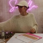 Hilona Gos Instagram - Ça faisait longtemps que je vous avez pas posté un petit look et surtout un look avec la nouvelle collection @sorella.ha dont je suis très fière ! 🥺🤍 Merci pour vos toutes commandes qu’on prépare avec amour avec la team 🫶🏼