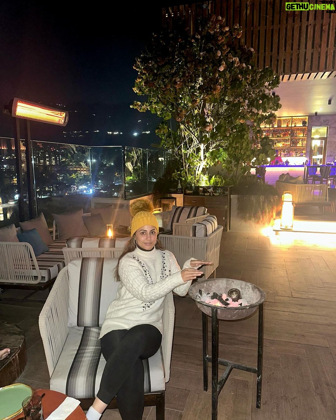 Hina Khan Instagram - Nothing compares to the peace that you find in the mountains. We had a time of our lives at the #HeartOfTheHills @hyattregencydehradun Thank you so much for your hospitality, appreciate the warmth of your service and kindness. A Special mention to dear @karansinghnagra_ksn for accompanying us like a shadow to make sure that we are well taken care of.. . . #HeartOfTheHills #BeyulAndBeyond #HyattRegencyDehradunRegency @stanley.communications Hyatt Regency Dehradun