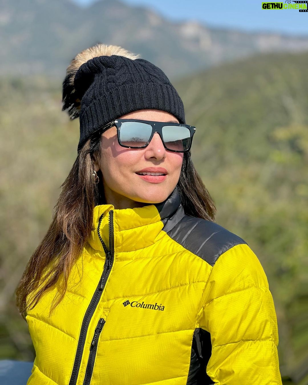 Hina Khan Instagram - Nothing compares to the peace that you find in the mountains. We had a time of our lives at the #HeartOfTheHills @hyattregencydehradun Thank you so much for your hospitality, appreciate the warmth of your service and kindness. A Special mention to dear @karansinghnagra_ksn for accompanying us like a shadow to make sure that we are well taken care of.. . . #HeartOfTheHills #BeyulAndBeyond #HyattRegencyDehradunRegency @stanley.communications Hyatt Regency Dehradun