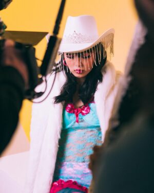 Hina Yoshihara Instagram - RODEO IN TOKYO MV OUTNOW🗼❤️

NowUnitedのHinaとしての最後のMVです🥹みんなギャルで可愛いので是非みてください😉💘🍜
#rodeointokyo