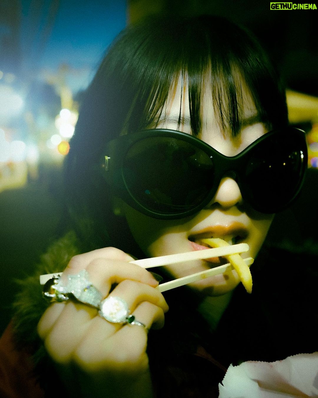 Hina Yoshihara Instagram - let’s get lost andマドラーでポテト食べよ🍟 Tokyo, Japan
