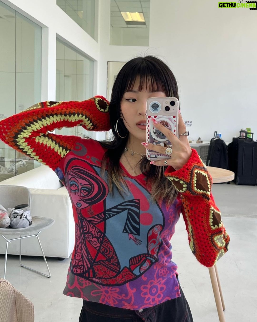 Hina Yoshihara Instagram - 9️⃣0️⃣0️⃣0️⃣ 9000 Sunset Building