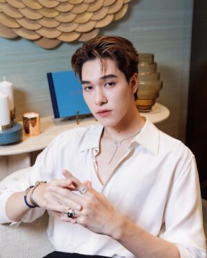 Hirunkit Changkham Instagram - Seamlessly and effortlessly style with @fredjewelry at The Emporium, the first boutique in Thailand. #FREDParis @fredJewelry