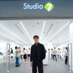 Hirunkit Changkham Instagram - แฟนๆ Apple ต้องได้มาลองสัมผัสประสบการณ์ร้านใหม่ ในรูปแบบ Apple Premium Partner ที่ Studio 7 สาขาเซ็นทรัล ลาดพร้าว ชั้น 3 จะซื้อ ซ่อม เทรด ไม่ต้องเสียเวลาไปหลายๆที่ ทำที่นี่ได้หมดเลย เรียกว่าคุ้ม ครบ จบที่เดียวจริงๆครับ มี Workshop Class สอนใช้งานและให้คำแนะนำลูกค้าอยู่ตลอดด้วย ช่วงนี้ทางร้านเค้ามีโปรโมชั่น และ Workshop ของ Macbook เพื่อรับสิทธิ์ประกันความพอใจใน 14 วันด้วยนะครับ แต่เฉพาะเดือนสิงหาคมนี้เท่านั้น ใครมีแพลนจะซื้ออยู่ ไปจัดกันได้เลยครับ Studio 7 Central Ladprao | ชั้น 3 #Studio7 #Studio7ApplePremiumPartner #ApplePremiumPartner #CentralLadprao #Apple #iPhone #iPad #Macbook #AppleWatch