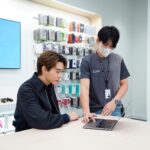 Hirunkit Changkham Instagram - แฟนๆ Apple ต้องได้มาลองสัมผัสประสบการณ์ร้านใหม่ ในรูปแบบ Apple Premium Partner ที่ Studio 7 สาขาเซ็นทรัล ลาดพร้าว ชั้น 3 จะซื้อ ซ่อม เทรด ไม่ต้องเสียเวลาไปหลายๆที่ ทำที่นี่ได้หมดเลย เรียกว่าคุ้ม ครบ จบที่เดียวจริงๆครับ มี Workshop Class สอนใช้งานและให้คำแนะนำลูกค้าอยู่ตลอดด้วย ช่วงนี้ทางร้านเค้ามีโปรโมชั่น และ Workshop ของ Macbook เพื่อรับสิทธิ์ประกันความพอใจใน 14 วันด้วยนะครับ แต่เฉพาะเดือนสิงหาคมนี้เท่านั้น ใครมีแพลนจะซื้ออยู่ ไปจัดกันได้เลยครับ Studio 7 Central Ladprao | ชั้น 3 #Studio7 #Studio7ApplePremiumPartner #ApplePremiumPartner #CentralLadprao #Apple #iPhone #iPad #Macbook #AppleWatch