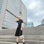 Hitomi Honda Instagram - . 祝日の予定 立てましたか🪿 最近 遠征でのお仕事が充実していて、 色々なところに行けるのがとても楽しいです🛤️ 今週も楽しみ🦔 今日はだいすきなバゲットと👜 #fendi #pr @fendi