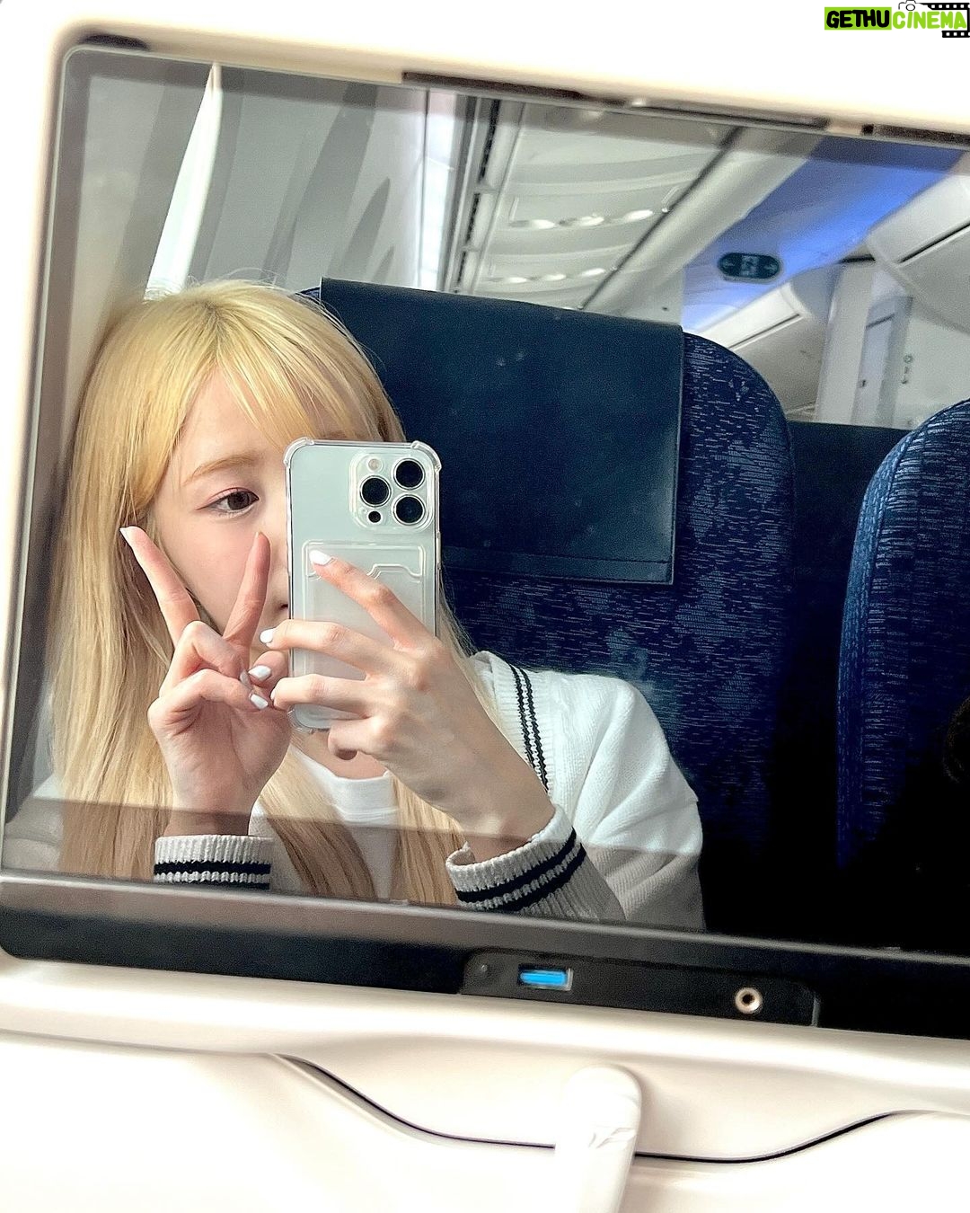 Hitomi Honda Instagram - . 最近寒くなってましたね 寒い冬が苦手な私は今週、お仕事で人生初めての 石垣島に行ってきました🛫 自然の美しいもの、島の方々のあたたかさに触れ、 美味しいものも沢山食べられて、とても充実した時間を 過ごすことができました◎ 気温もちょうどよかったです🍃 写真たくさん撮ってきたのでまた投稿させてください📃 そんな2泊3日の旅はPradaArqueと共に👜 石垣島とても素敵な場所でした🏝️ それではみなさま よい週末をお過ごしください☺︎ #PradaArque #pr @prada