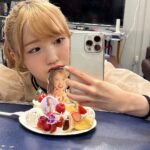 Hitomi Honda Instagram - . 22歳になりました☺︎ たくさんのお祝い心からありがとうございます。 今日から始まる新しい1年は "自分のなりたい自分になれるように何事も挑戦していく年" にしたいです！ これからもよろしくお願いします☺︎ 생일 많이 축하해주셔서 감사합니다! 이렇게 매년 이날에 많은 분들께 사랑과 축하를 받을 수 있어서 정말 행복합니다ㅜ 언제나 제 편에 있어주고 빛이 되어줘서 감사해요. 오늘부터 시작하는 한 해는 더 더 멋지고 빛나는 모습을 보여드릴께용☺︎ 超级感谢大家祝贺我的生日! 因为大家，我一直很幸福。 希望早点见到大家… 我爱你们☺︎ Thank you for the birthday wishes! Thanks to all of you. You always make my birthday be the happiest moment every year. I will show myself being more shining in the future!☺︎