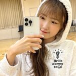 Hitomi Honda Instagram - . Brille comme 💡tomi “自分らしく輝く”をコンセプトに私のこだわりがたくさん詰まったアイテムを作らせていただきました！ 着たときのシルエットやフードの立ち方、重量感、カラー、着心地など細部にまでこだわりました！ 宮崎ともえさんのイラストもだいすき🫶🏻 スウェットのほかにもキャップやソックスもあります🧦 本日5月1日からEC販売がスタートしたので是非チェックしてください☑︎ https://enyouwe.jp/
