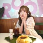 Hitomi Honda Instagram - . ☕️🧀🧂🍃 소금 뿌려 먹는 바치케래요^.^ 塩をかけて食べるバスクチーズケーキ🫶🏻