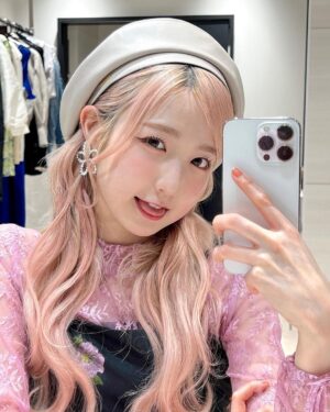 Hitomi Honda Instagram - .
🌸🦩🩰🎀

새해 복 많이 받으세요!
따뜻한 햇살만이 가득한 행복한 한 해가 되길 바랄게요😌

新年快乐！ 
今年也跟我一起走下去，好吧？🫣
心想事成🙏🏻💫