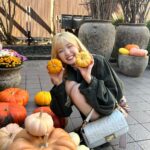 Hitomi Honda Instagram - . もうすぐハロウィンだね☺︎ ひさしぶりに私服のタグ 付けてみようかな🏷️ とっても素敵な お誕生日プレゼント ありがとうございます👜🤍 @fendi #pr